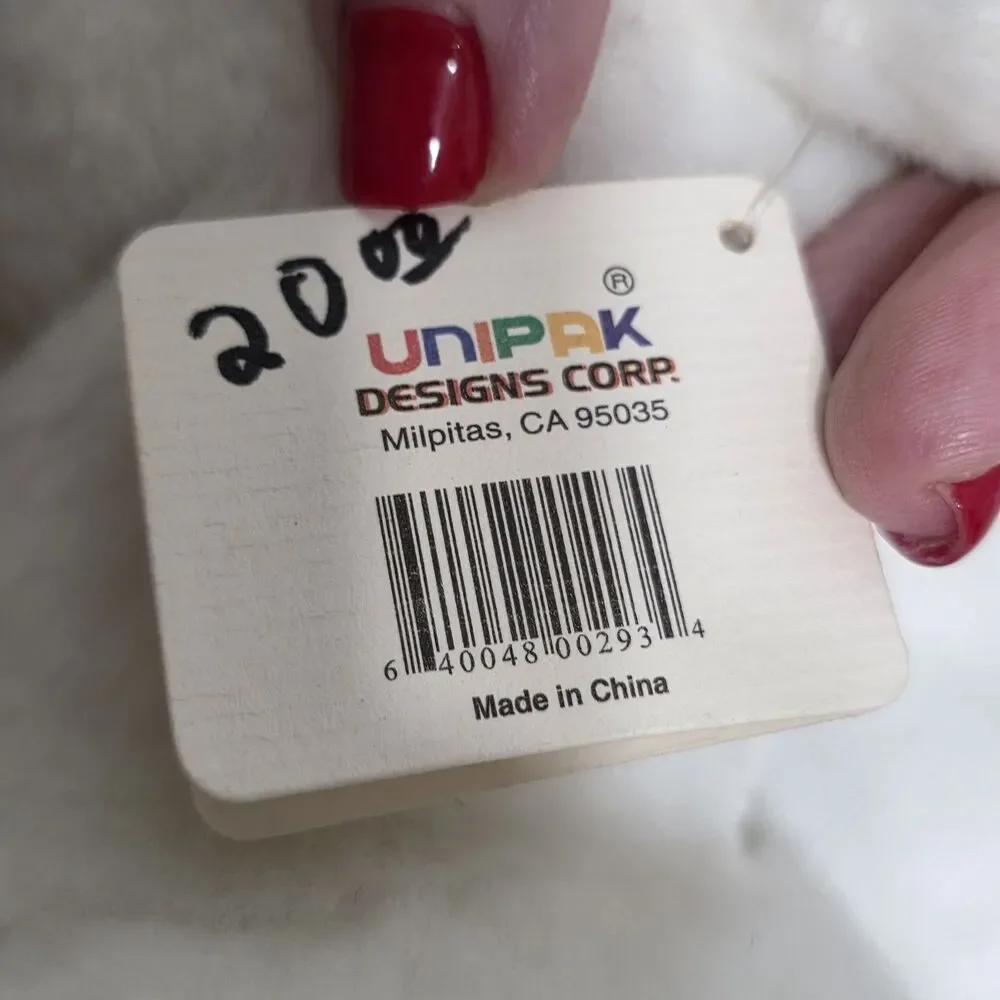UNIPAK White & Black Mountain Goat 9